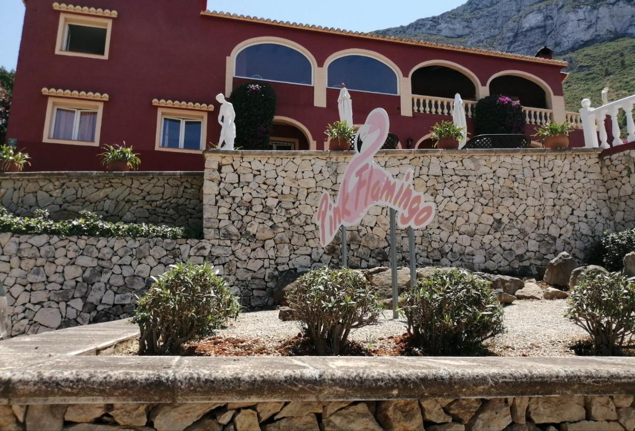 فندق Pinkflamingo دينايا المظهر الخارجي الصورة
